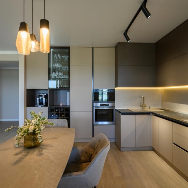 Luxury kitchen and dining room renovation by QK Renovation in Auckland